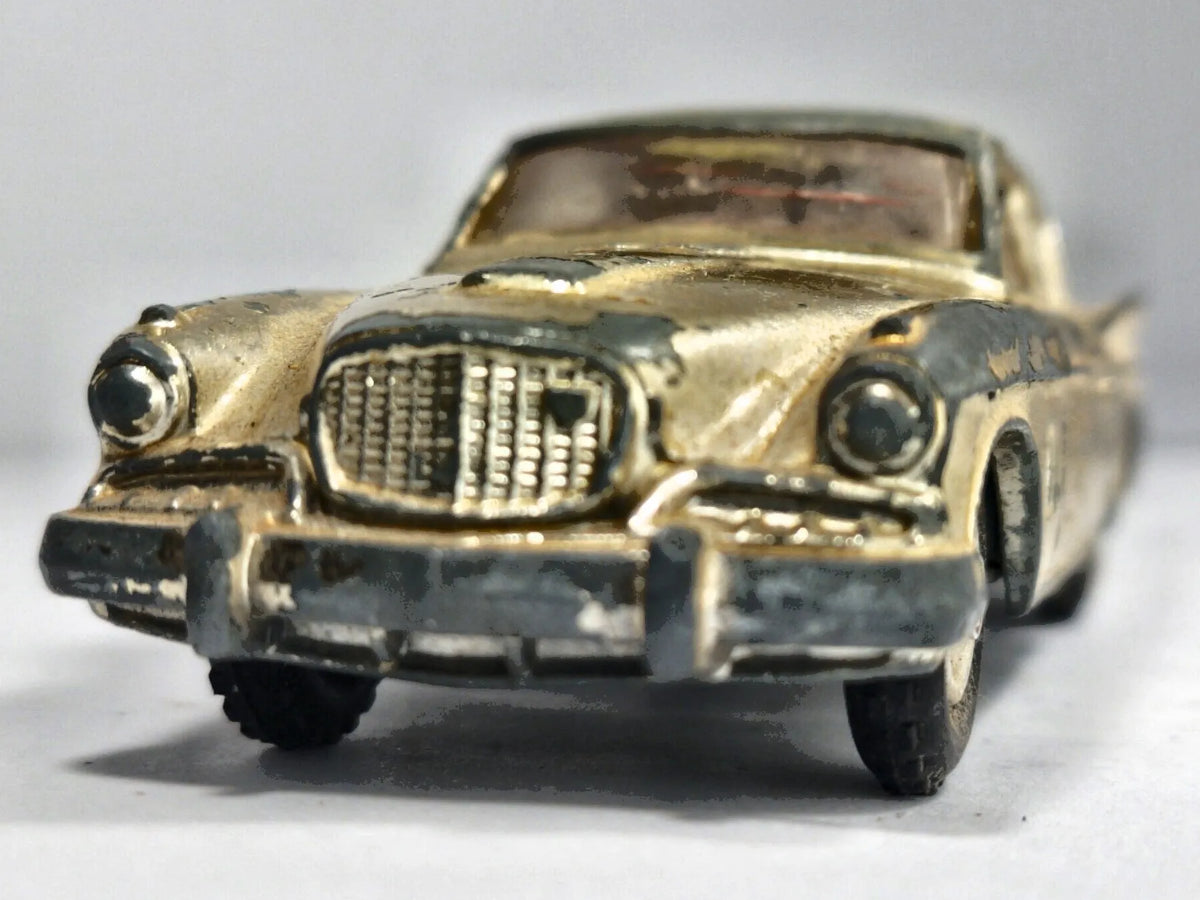 Studebaker Golden Hawk Corgi 1959 Złoty 1:43 Made in Gt Britain – zdjęcie 5