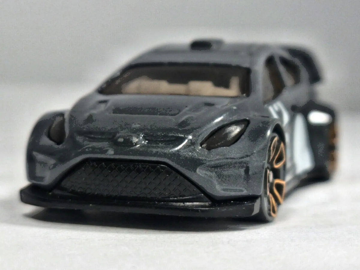 Ford Fiesta Hot Wheels 2011 1:64 12 Luzak Czarny – zdjęcie 5