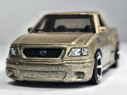'99 Ford F-150 Svt Lightning Hot Wheels 2020 1:64 Pickup Luzak Złoty – zdjęcie 5