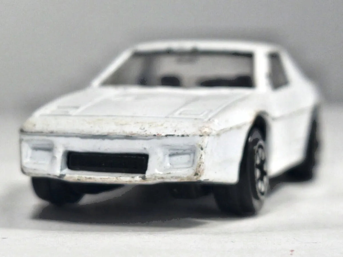 Pontiac Fiero Vintage Welly Biały 1:64 – zdjęcie 5