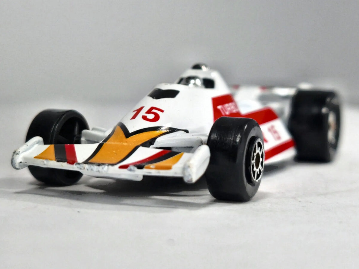 Formuła TURBO 15 Maisto '90 Biały 1:64 – zdjęcie 5