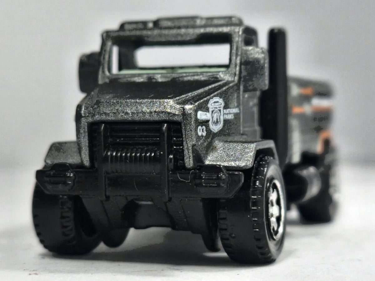 Rapid Rescue Matchbox 2013 1:64 Ciężarówka Luzak Czarny – zdjęcie 5