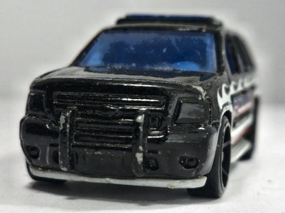 Chevrolet Tahoe Hot Wheels 2006 1:64 POLICE Luzak Czarny Policja – zdjęcie 5