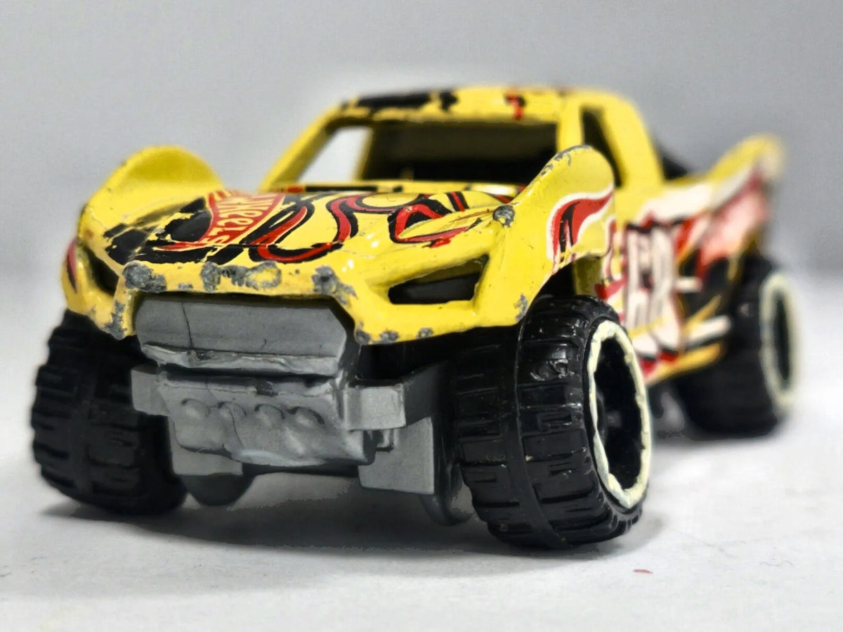 Off-Road Truck Hot Wheels 2012 1:64 63 Luzak Żółty – zdjęcie 5
