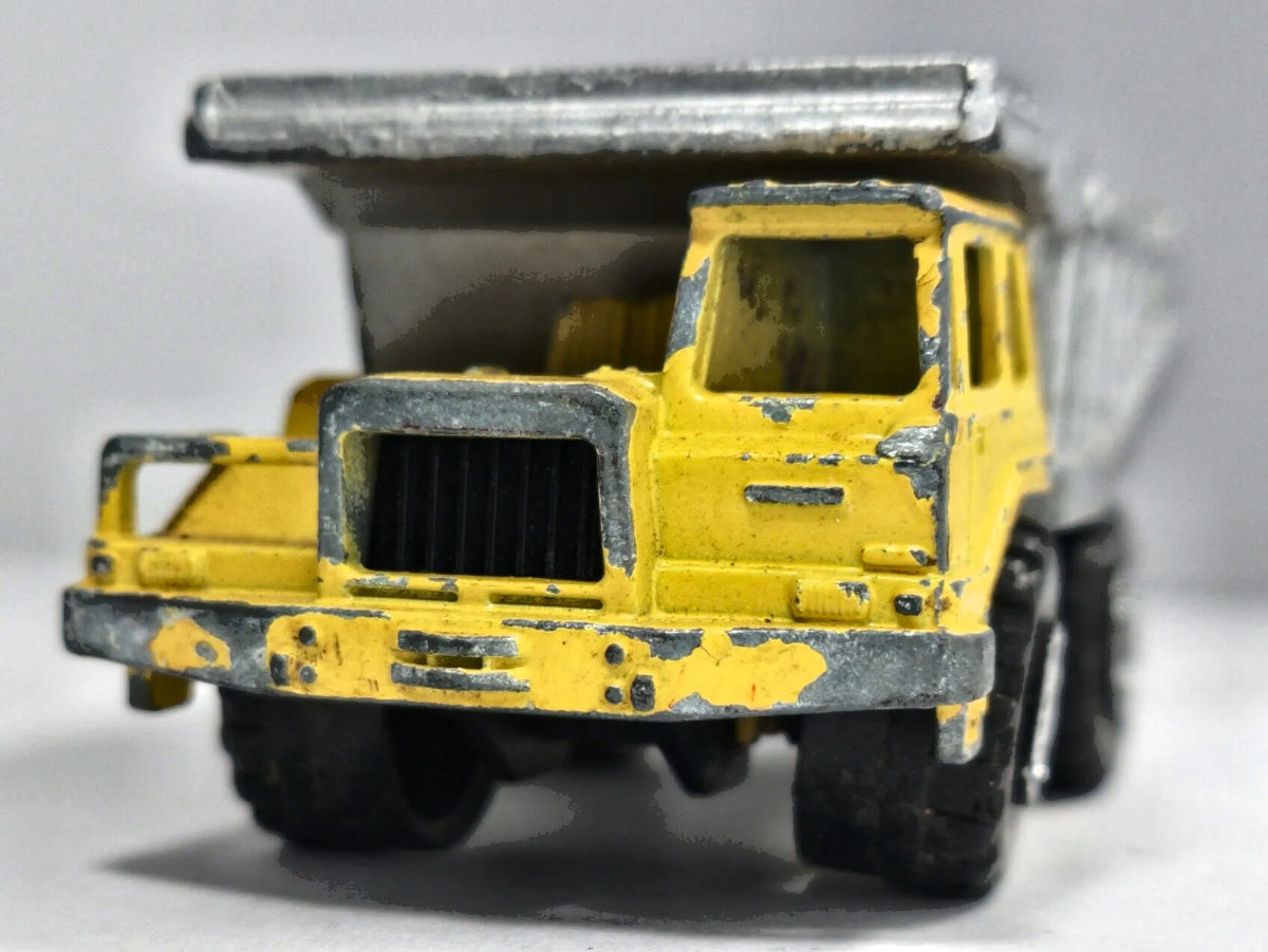 BENNER CARRIERE WYWROTKA Majorette Made in France Żółty 1:64 – zdjęcie 5