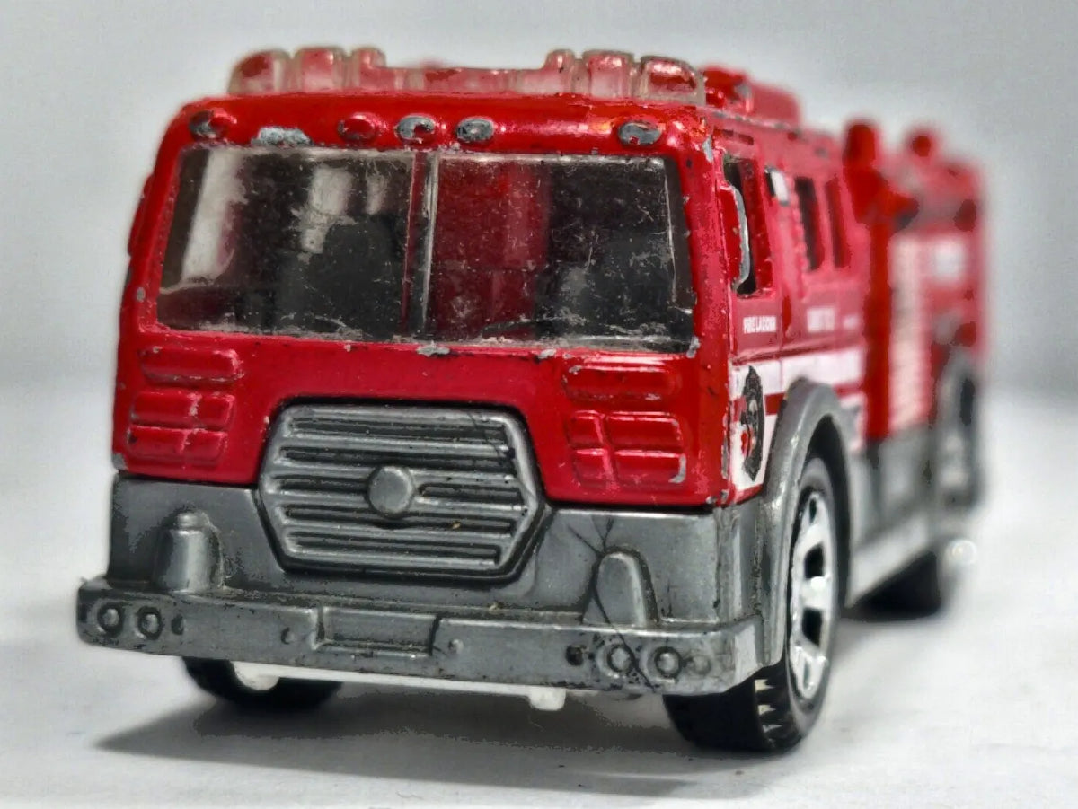 Pierce Dash Fire Engine Matchbox 2002 1:64 Wóz strażacki Straż pożarna – zdjęcie 5