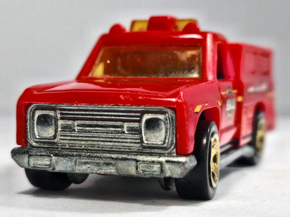 EMERGENCY SQUAD Hot Wheels 1974 Czerwony 1:64 – zdjęcie 5