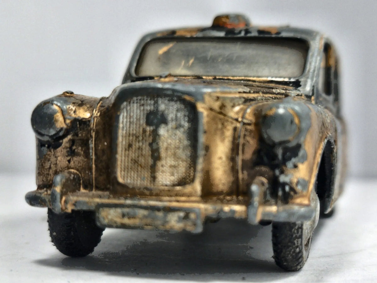 Austin Taxi F.X.4 Triang Spot-On '60 Złoty 1:43 Made in Gt Britain – zdjęcie 5