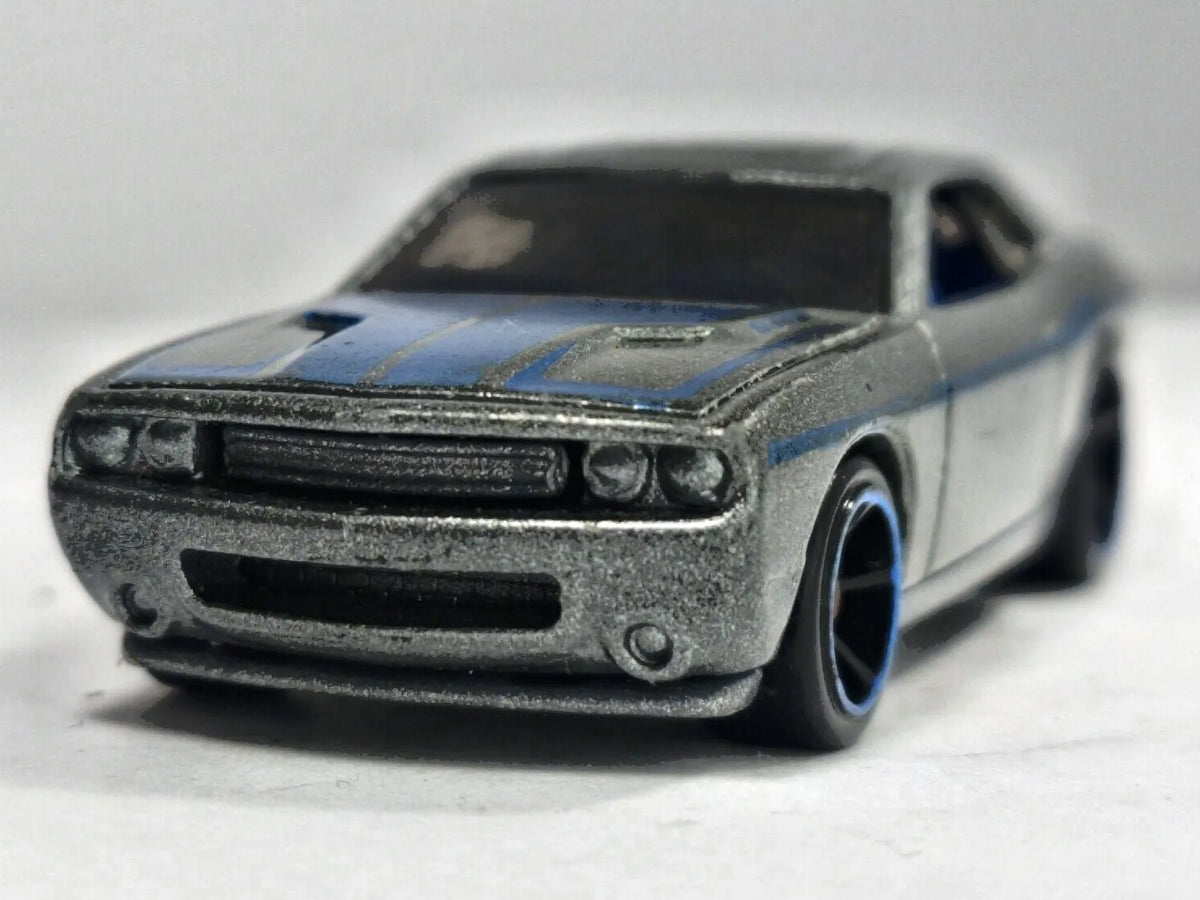 '08 Dodge Challenger Srt8 Hot Wheels 2009 Muscle Mania 1:64 AMX Luzak – zdjęcie 5