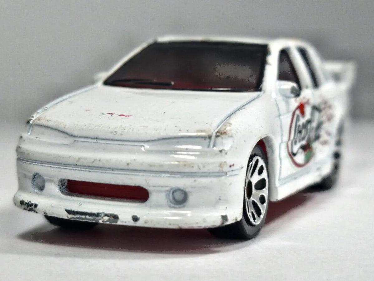 Ford Falcon Matchbox 1986 1:64 Coca-Cola Luzak Biały – zdjęcie 5