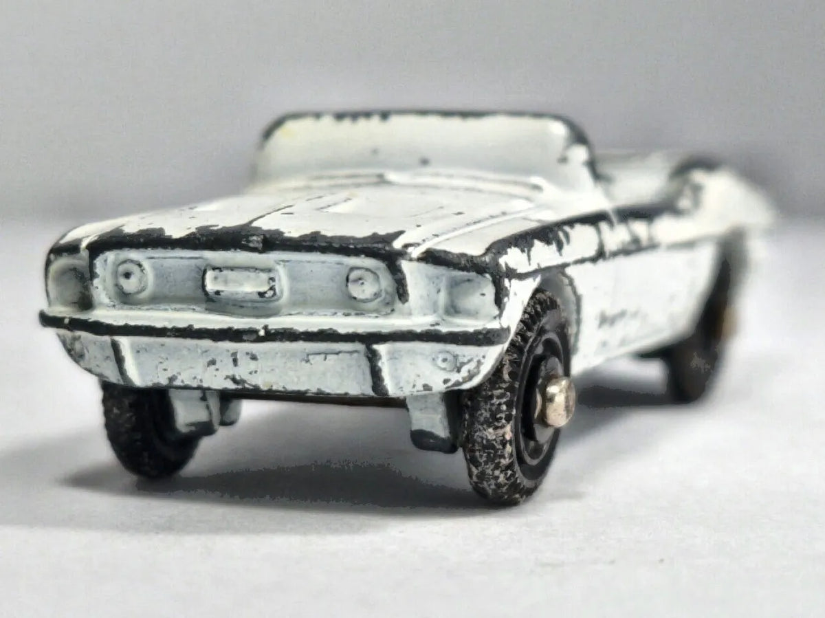 MUSTANG Kabriolet Marx '60 Biały 1:64 – zdjęcie 5