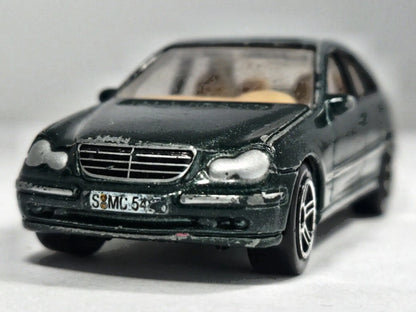 Mercedes-Benz C-Class Realtoy 1:55 Luzak Zielony – zdjęcie 5