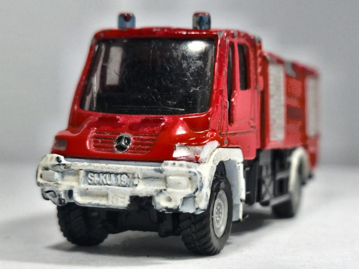 MERCEDES UNIMOG RESCUE TRUCK, Siku, Die cast 1050, Czerwony, 1:87, Resoraki – zdjęcie 5