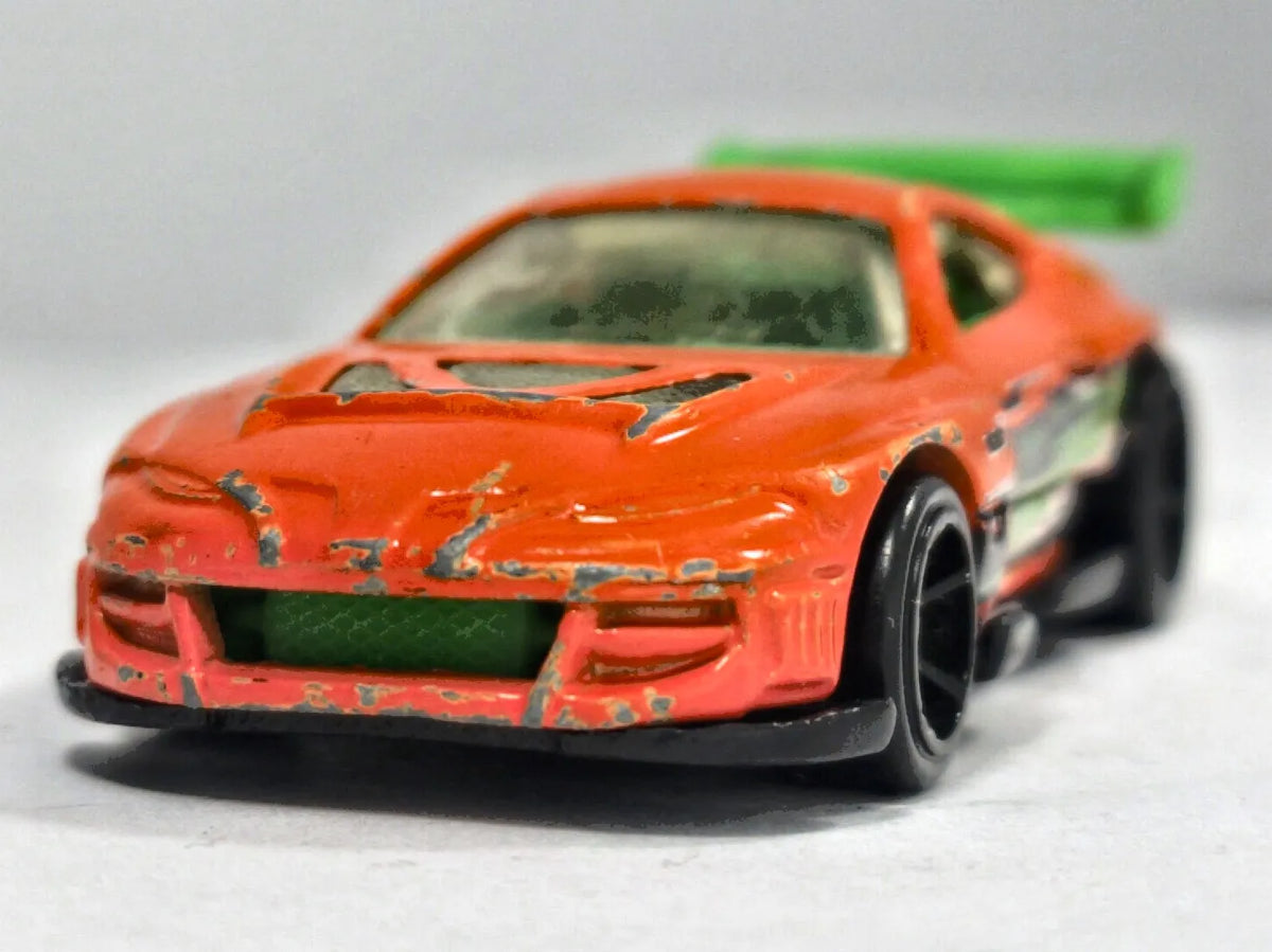 Super Tsunami Hot Wheels 2001 1:64 Luzak Pomarańczowy – zdjęcie 5
