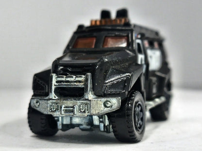 S.W.A.T. Truck Matchbox 2011 1:64 Opancerzony Samochód SWAT Luzak Policja – zdjęcie 5