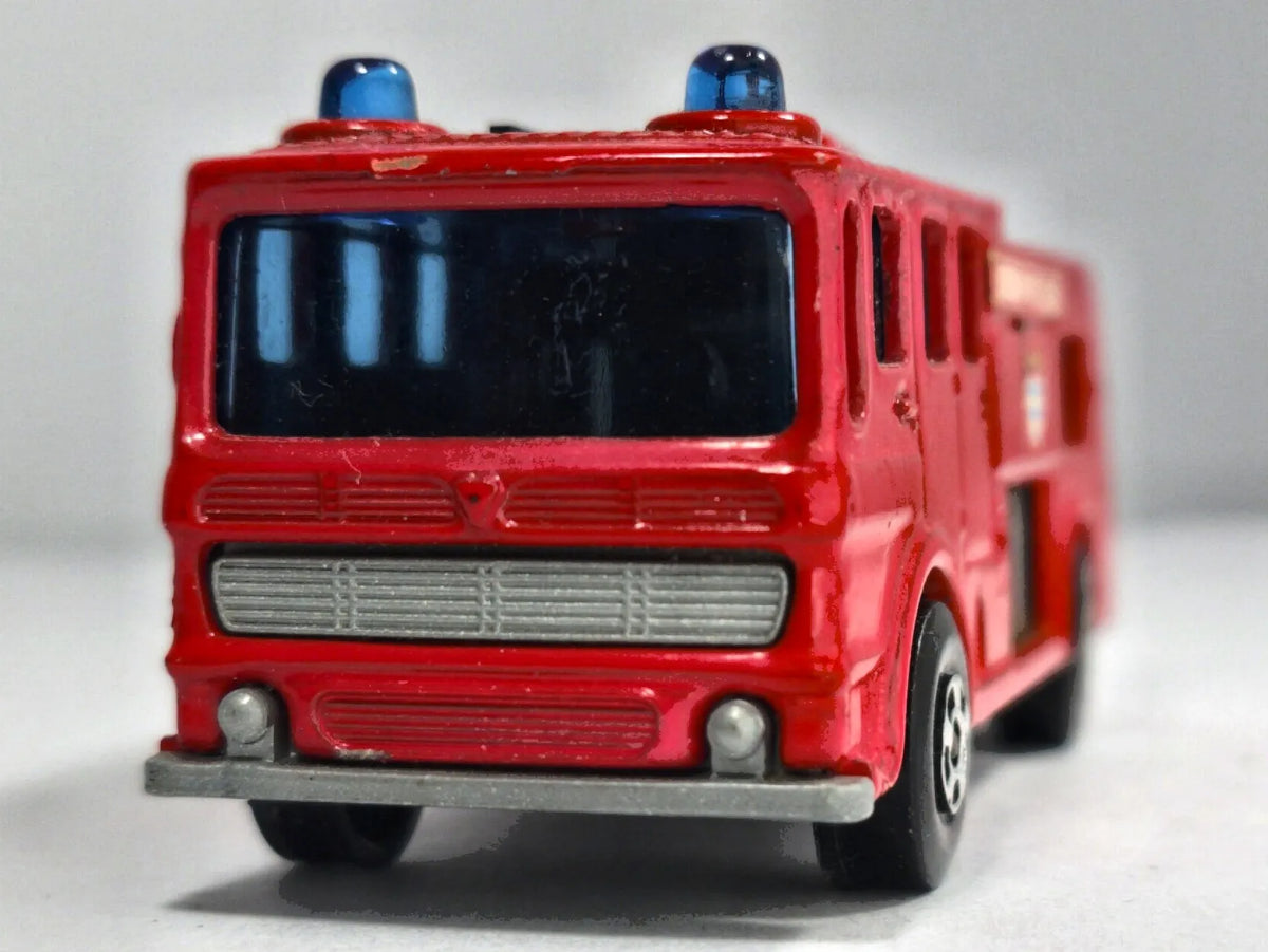 MERRYWEATHER FIRE ENGINE, Matchbox 1969, Die cast 35 Czerwony 1:76 Resoraki – zdjęcie 5