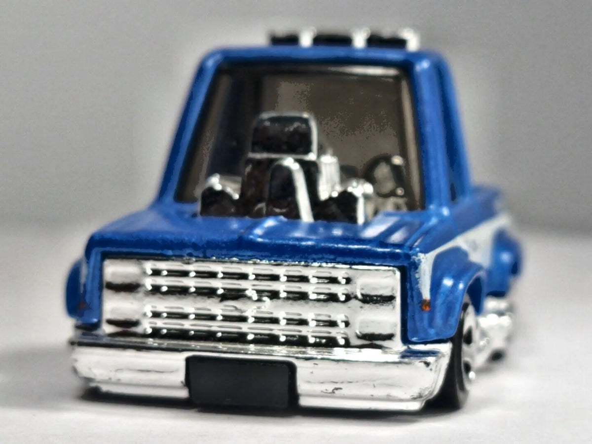 '83 CHEVY SILVERADO TOON'D, Hot Wheels 2021, Die cast HCT26 Niebieski, 1:64 – zdjęcie 5