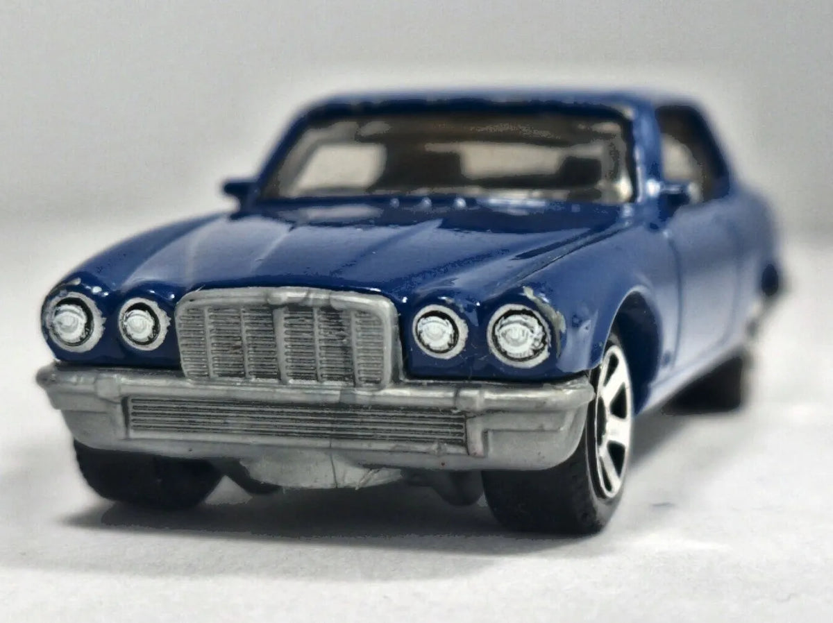 1977 Jaguar Xj6C Matchbox 2023 1:64 Niebieski – zdjęcie 5