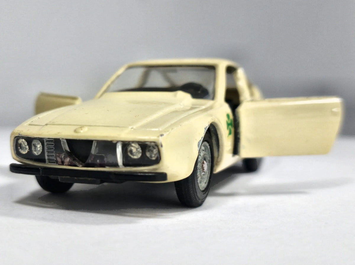 Alfa Romeo "Zagato" Solido Kremowy 1:43 – zdjęcie 5
