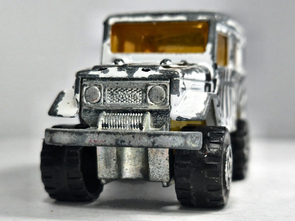 4X4 TOYOTA LAND CRUISER Majorette '70 Zebra 1:53 Made in France – zdjęcie 5