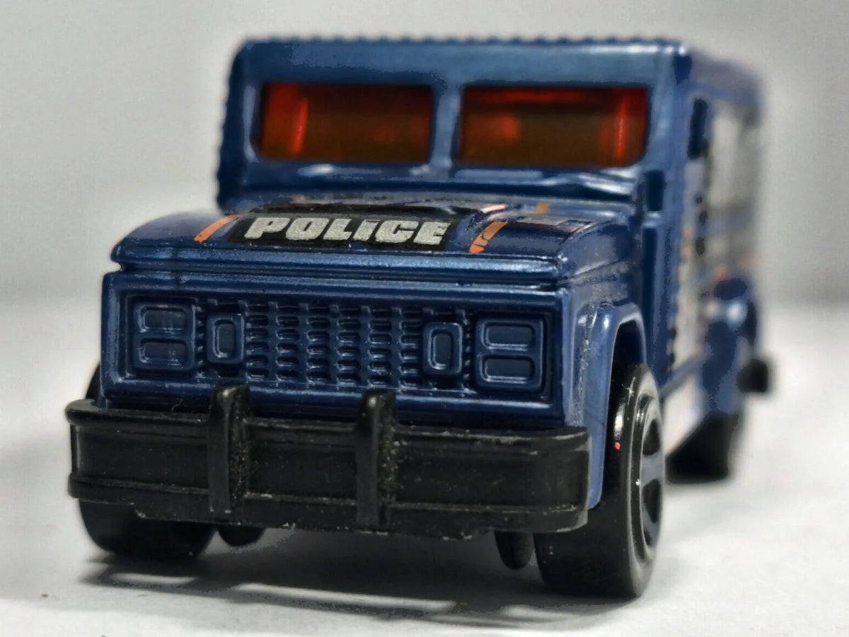 Armored Truck Hot Wheels 2014 HW CITY 1:64 Wóz opancerzony Luzak Policja – zdjęcie 5