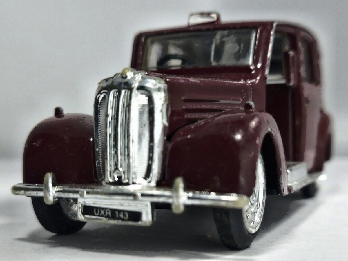 FX3 LONDON TAXI Ertl '80 Bordowy 1:32 – zdjęcie 5