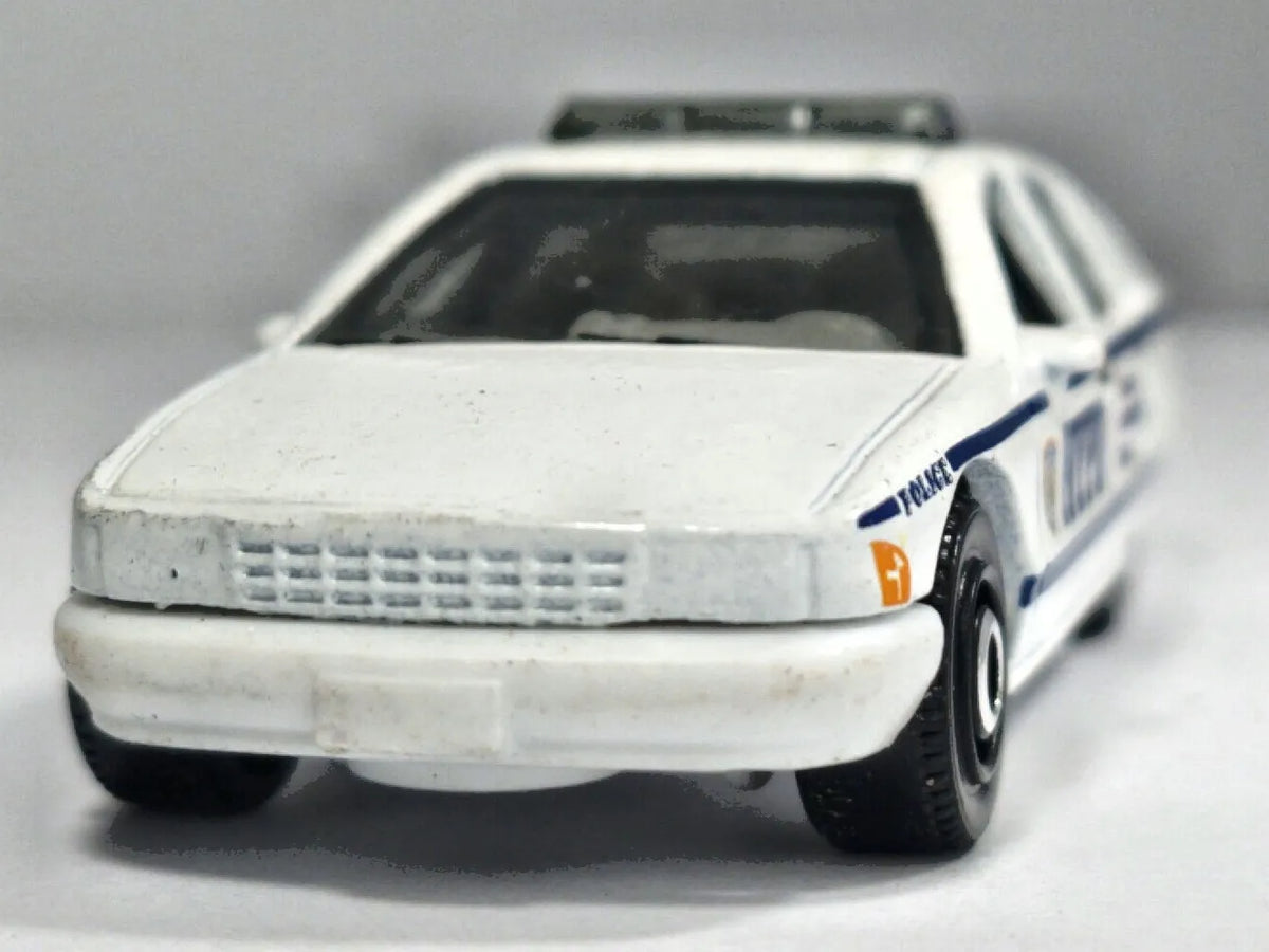 Chevrolet Caprice MC Toy 1:64 NYPD Luzak Biały Policja – zdjęcie 5
