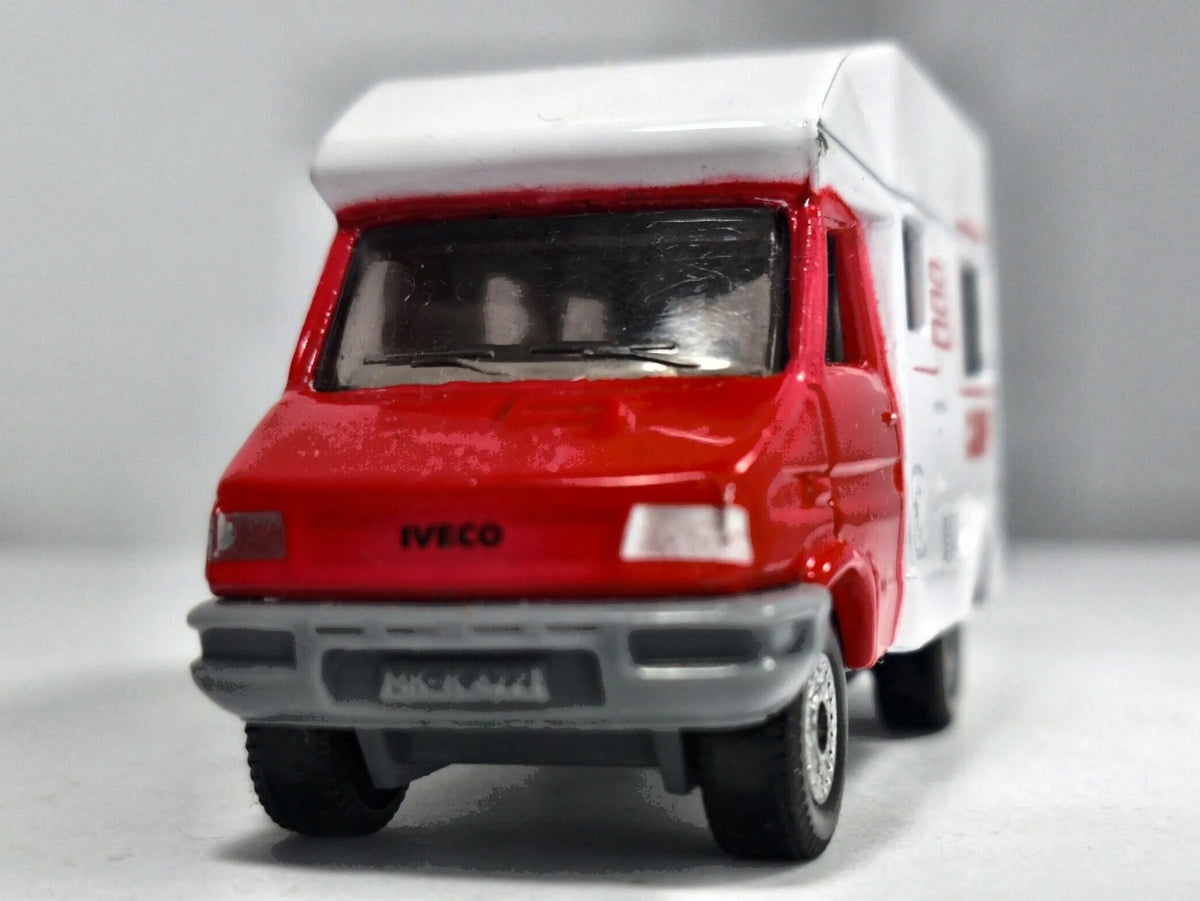 Iveo Daily Camper SIKU Biało-Czerwony 1:55 – zdjęcie 5