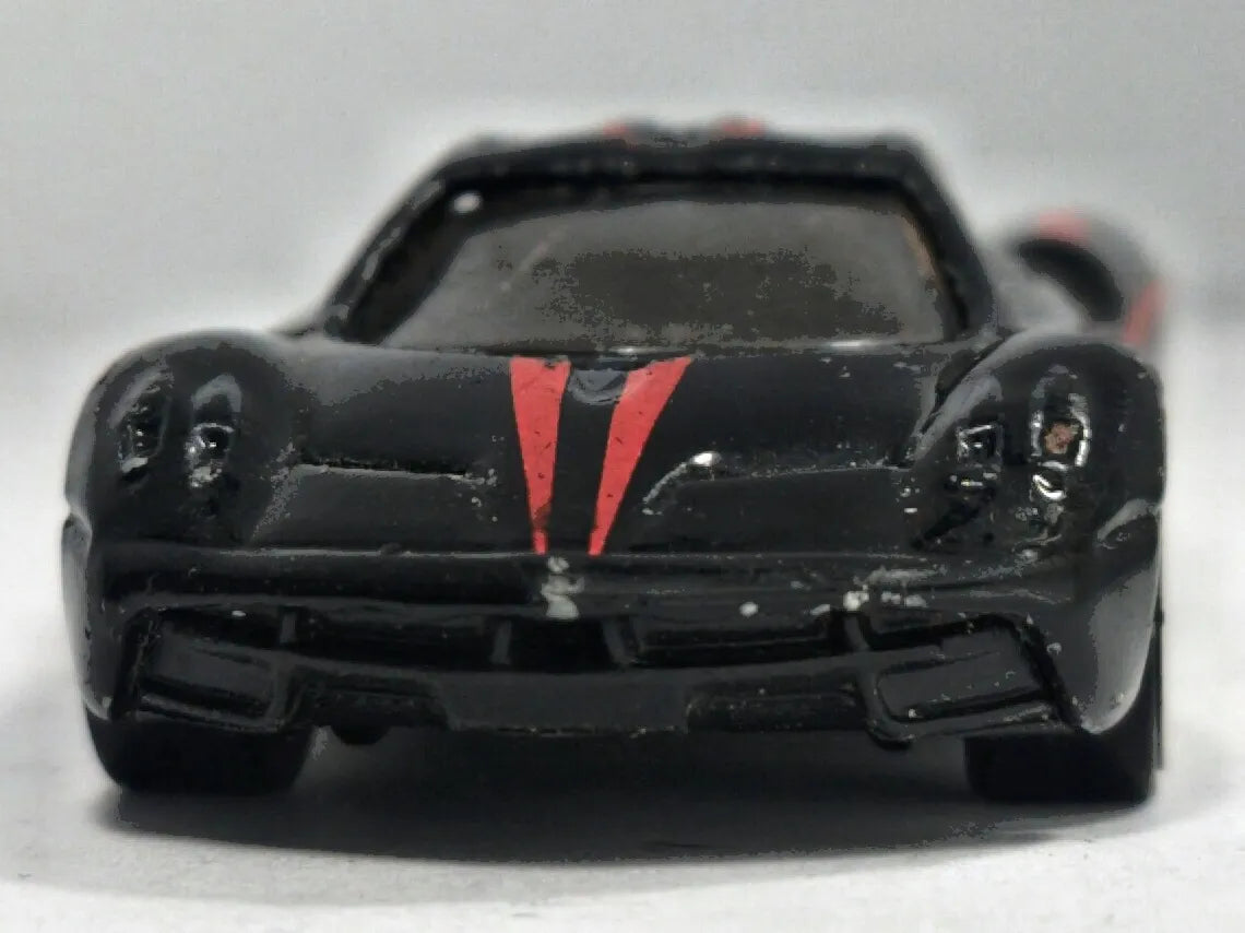 Pagani Huayra Hot Wheels 2012 1:64 Brembo Luzak Czarny – zdjęcie 5