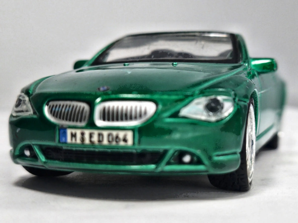 BMW 645 Ci Bburago 1:43 Luzak Zielony – zdjęcie 5