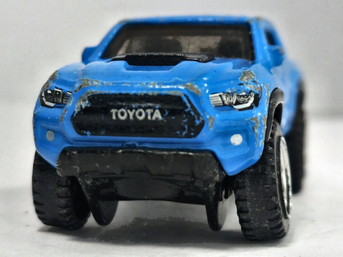 '20 Toyota Tacoma Hot Wheels 2021 1:64 Pickup Luzak Niebieski – zdjęcie 5