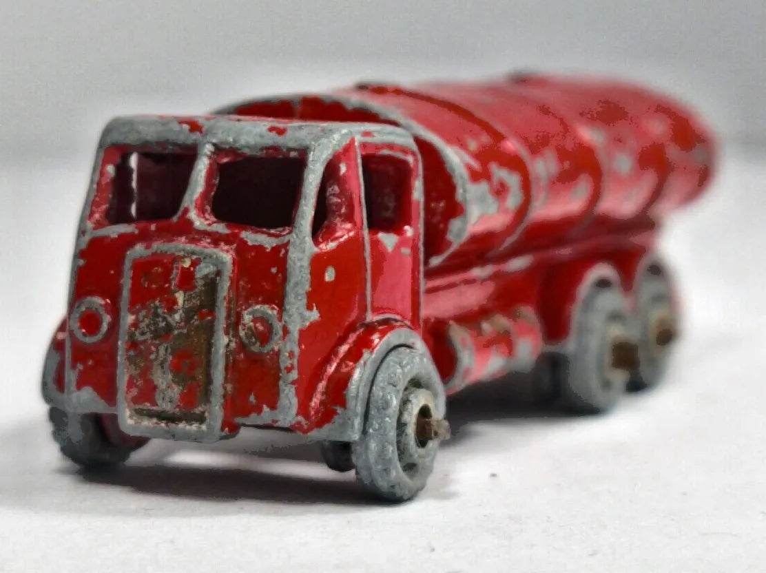 Ciężarówka Cysterna Matchbox '40 Czerwony 1:87 Made in England – zdjęcie 5