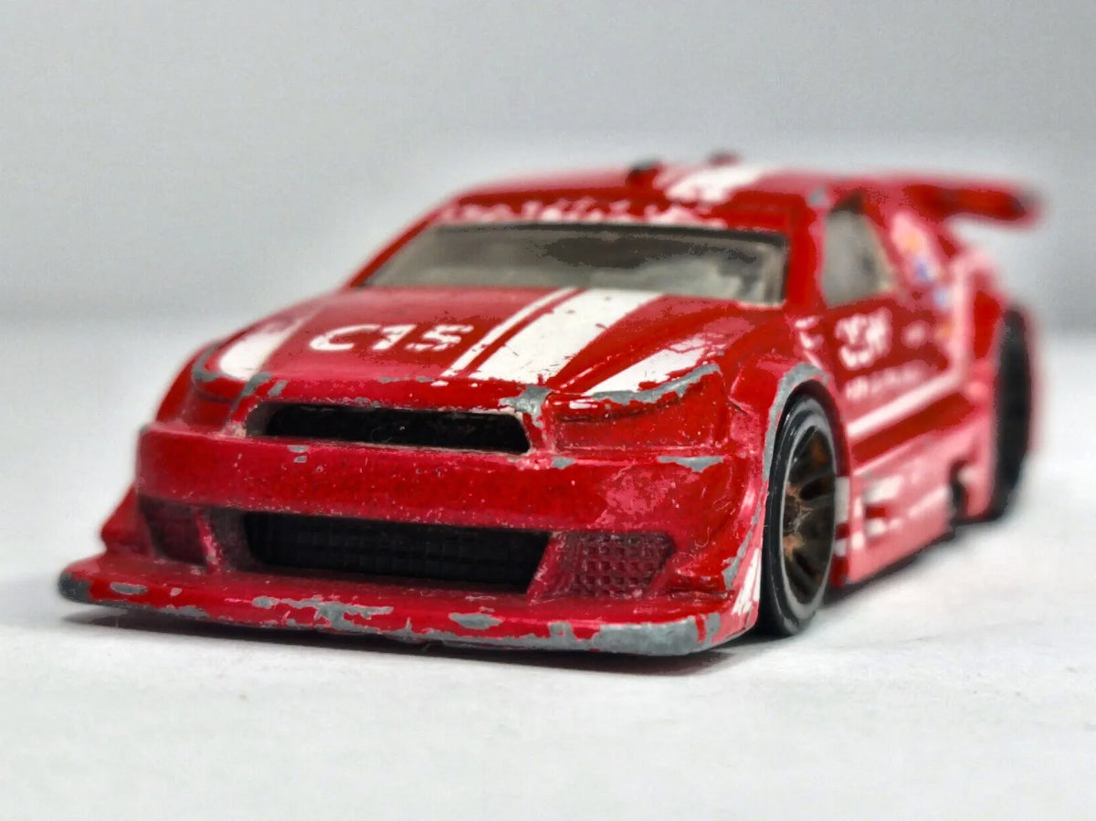 Amazoom Hot Wheels 2001 1:64 Oshkosh Fire Department Luzak Czerwony – zdjęcie 5