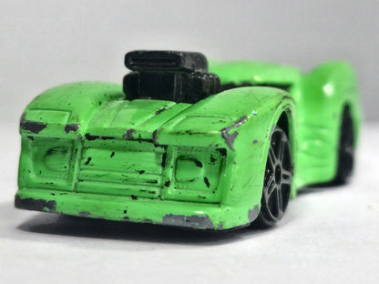 NITE CRAWLER Maisto Zielony 1:64 – zdjęcie 5