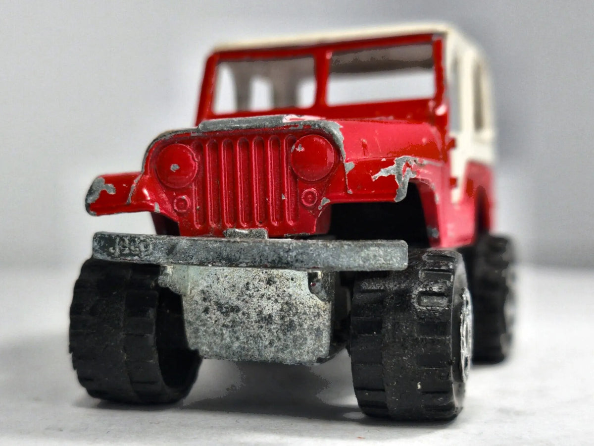 4X4 JEEP CJ-7 RENEGADE Majorette '70 Czerwony 1:55 – zdjęcie 5