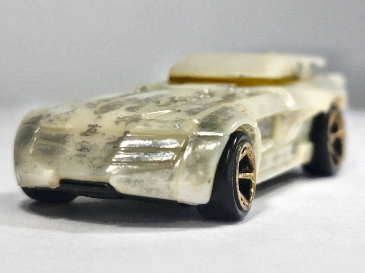 Batmobile Batman DC Comics (s19) Hot Wheels 2003 Biały 1:64 Batman Custom – zdjęcie 5