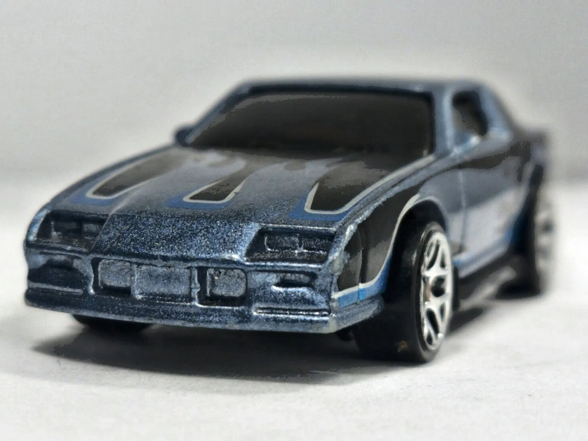 Chevrolet Camaro Z28 Hot Wheels 1983 1:64 Luzak Niebieski Vintage Model – zdjęcie 5