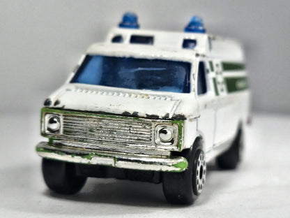 P346 Chevrolet G20 Ambulance Zylmex 1976 Superfast Pogotowie ratunkowe – zdjęcie 5