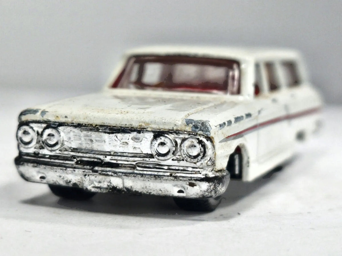 1964 Ford Fairlane Matchbox 2017 Matchbox Series 1:72 Luzak Biały Rodzinny – zdjęcie 5