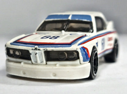 1973 BMW 3.0 CSL RACE CAR Mainline Hot Wheels 2016 Biały 1:64 – zdjęcie 5