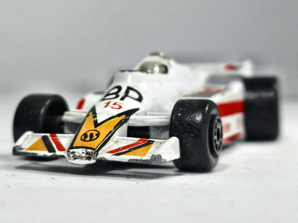 Formuła 1 MC Toy Juniors 1:64 Bolid F1 Valvoline BP Turbo / Bruiser Luzak – zdjęcie 5