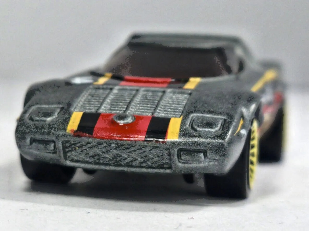 Lancia Stratos Hot Wheels 2014 1:64 Samochód wyścigowy MOMO Luzak Szary – zdjęcie 5