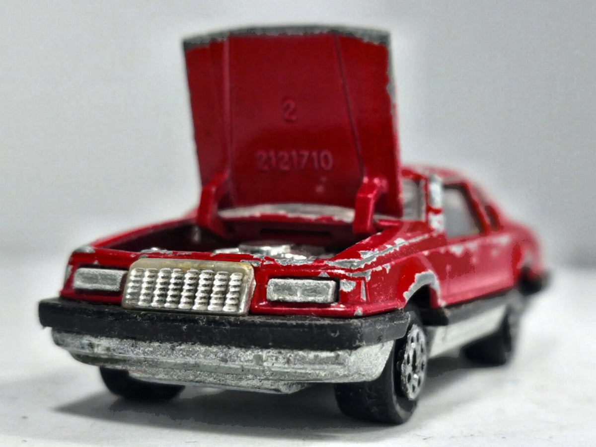 Ford Thunderbird Majorette 1:72 Made in France Luzak Czerwony 2xMetal – zdjęcie 5