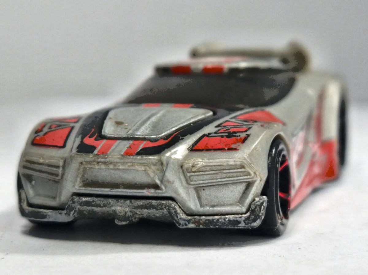 Chicane Hot Wheels AcceleRacers 1:64 Luzak Srebrny – zdjęcie 5