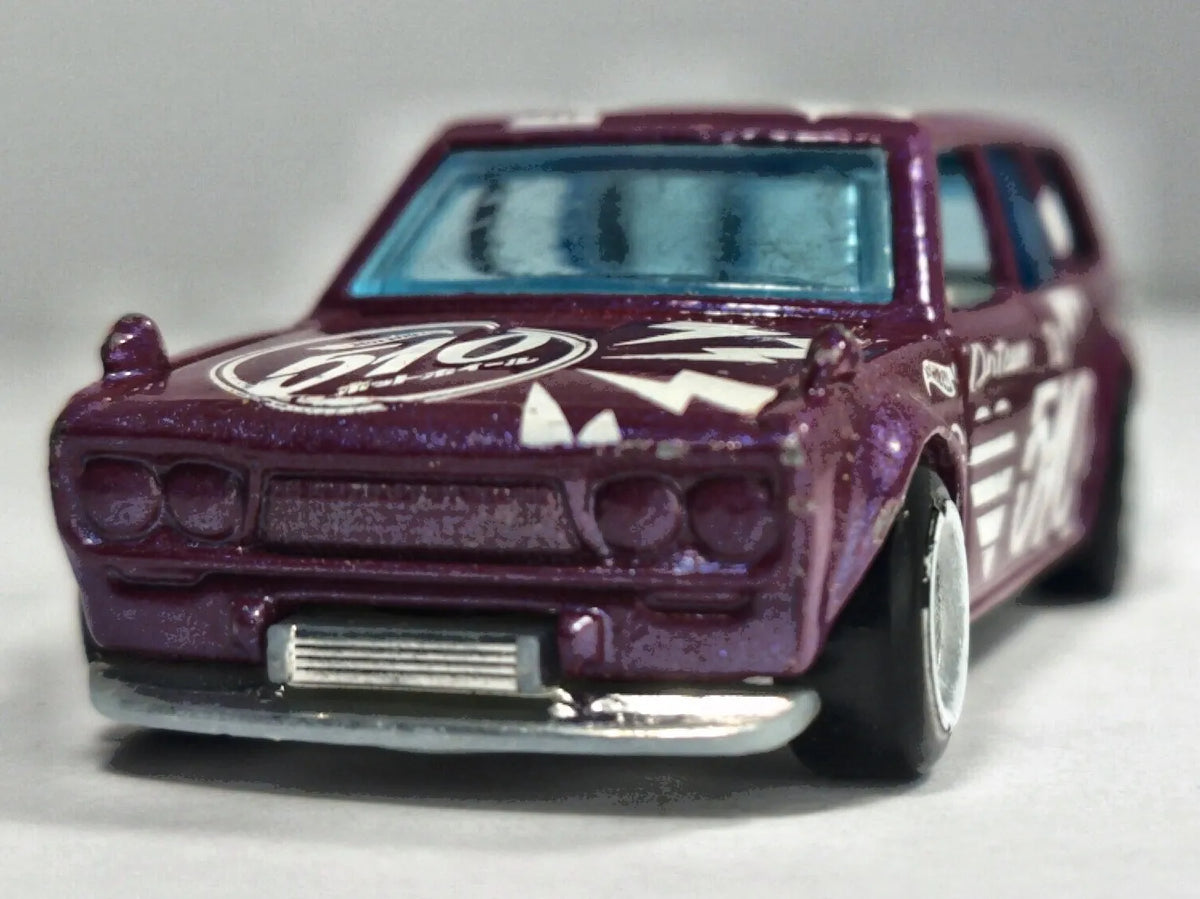 '71 DATSUN 510 WAGON, Hot Wheels 2012-'24, Die cast Fioletowy 1:64 Resoraki – zdjęcie 5