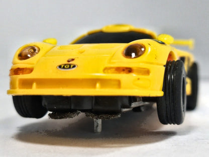 PORSCHE 911 GT1 / MODEL TOROWY Żółty 1:45 – zdjęcie 5