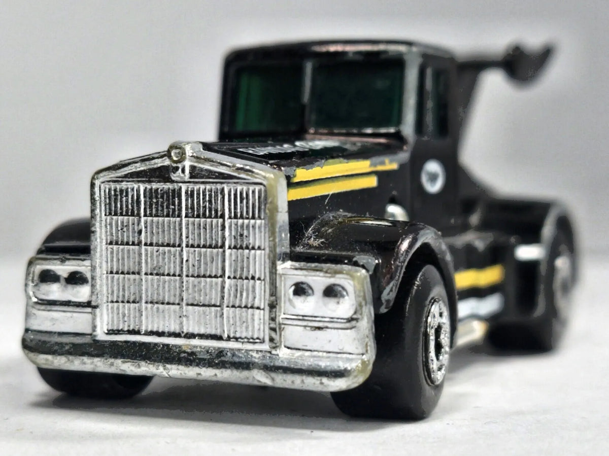 Ciężarówka Kenworth Matchbox 1982 Czarny 1:64 Made in Macau – zdjęcie 5