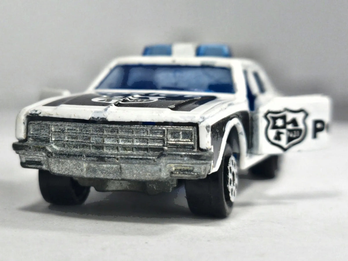 CHEVROLET IMPALA POLICE Policja Majorette Biały 1:69 – zdjęcie 5