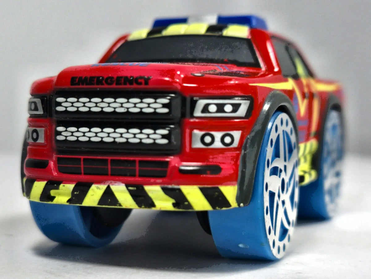 Fantasy Pickup Ambulance Realtoy Czerwony 1:55 – zdjęcie 5